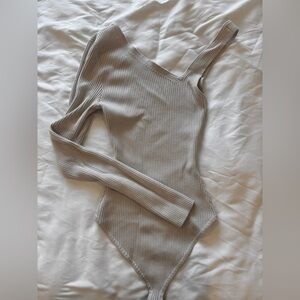 ABERCROMBIE Ribbed Sweater Cutout One Shoulder Long Sleeve Bodysuit Beige